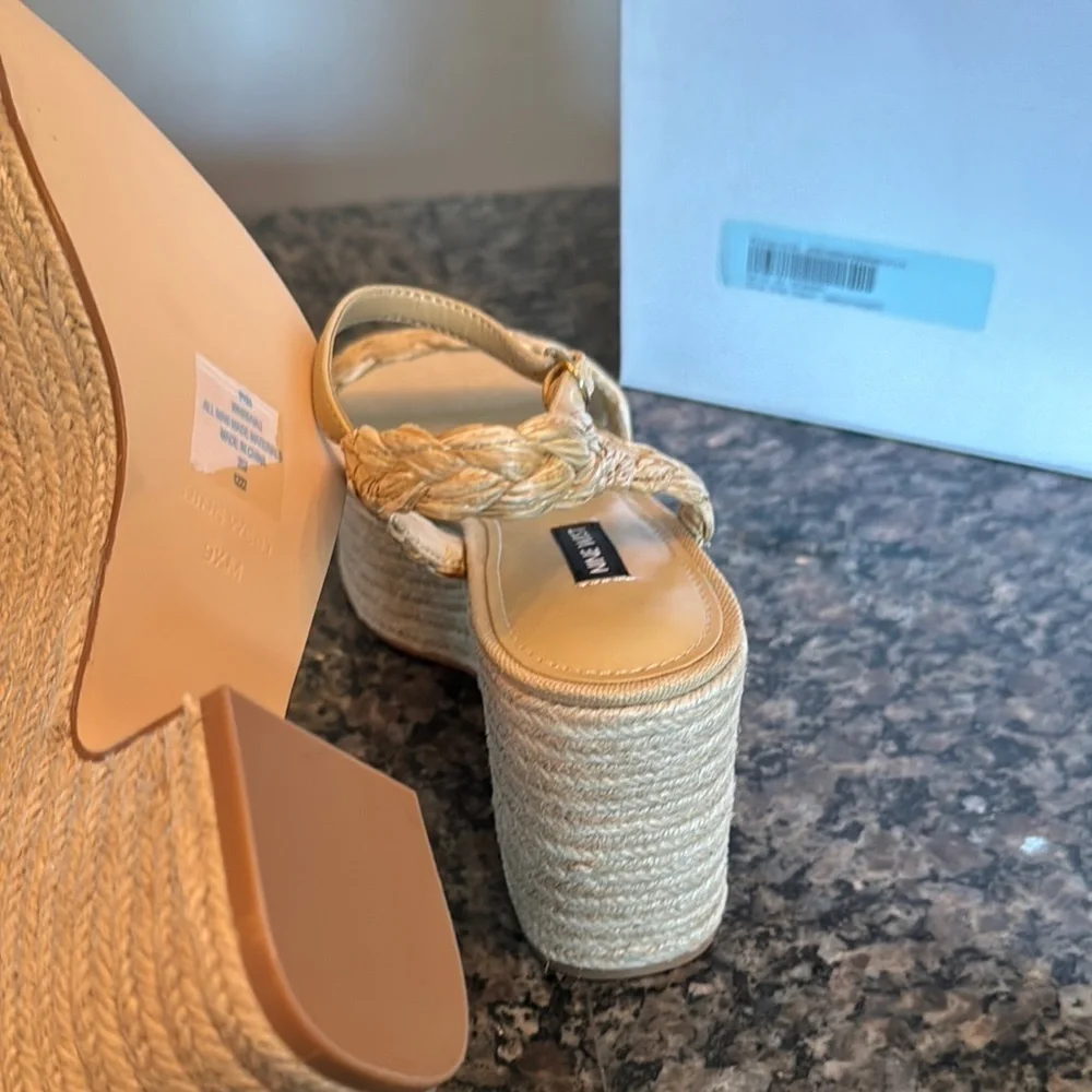 Nine West Rivva 3 light natural braided jute Platform NWT 9.5
